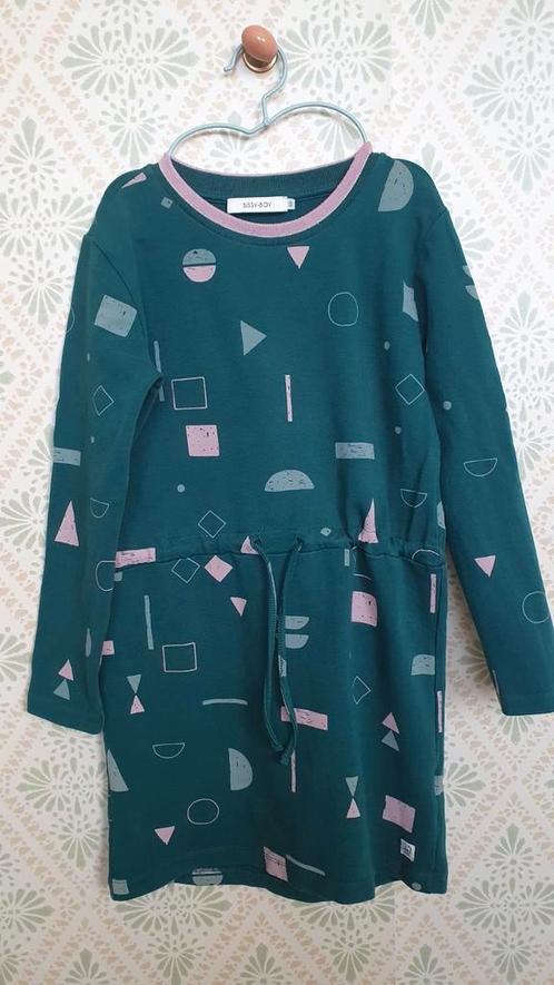 Sissy Boy jurk sweatjurkje  grafische print 122-128, Kinderen en Baby's, Kinderkleding | Maat 122, Zo goed als nieuw, Meisje, Jurk of Rok
