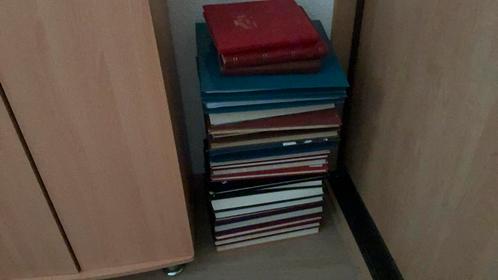 Verzameling van 25 redelijk tot goed gevulde stockboeken, Postzegels en Munten, Postzegels | Volle albums en Verzamelingen, Buitenland