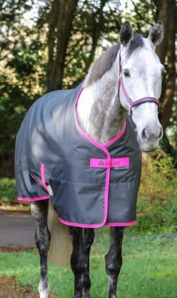 Bucas winterdeken waterdicht 300 gram mt 130/175 nieuw!, Dieren en Toebehoren, Paarden en Pony's | Dekens en Dekjes, Nieuw, Deken