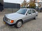 Mercedes-Benz 190-serie 2.6 E, Auto's, Mercedes-Benz, Automaat, Achterwielaandrijving, Gebruikt, 2599 cc
