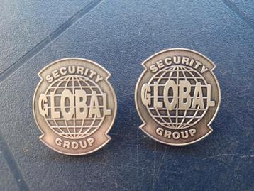 Diversen epauletten pins van Security Global group beschikbaar voor biedingen