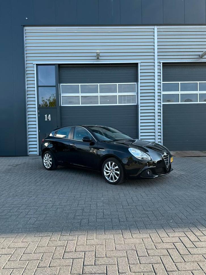Alfa Romeo Giulietta 1.4 Turbo 2011 Zwart, Auto's, Alfa Romeo, Bedrijf, Giulietta, Benzine, B, Hatchback, Handgeschakeld, Geïmporteerd