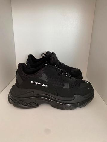 Balanciaga schoenen beschikbaar voor biedingen