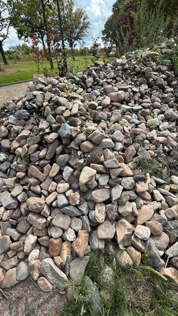 Grote partij mooie zwerfkeien, bolstenen. beschikbaar voor biedingen