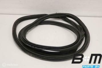 Achterkleprubber VW Tiguan 5N 5N0827705 beschikbaar voor biedingen