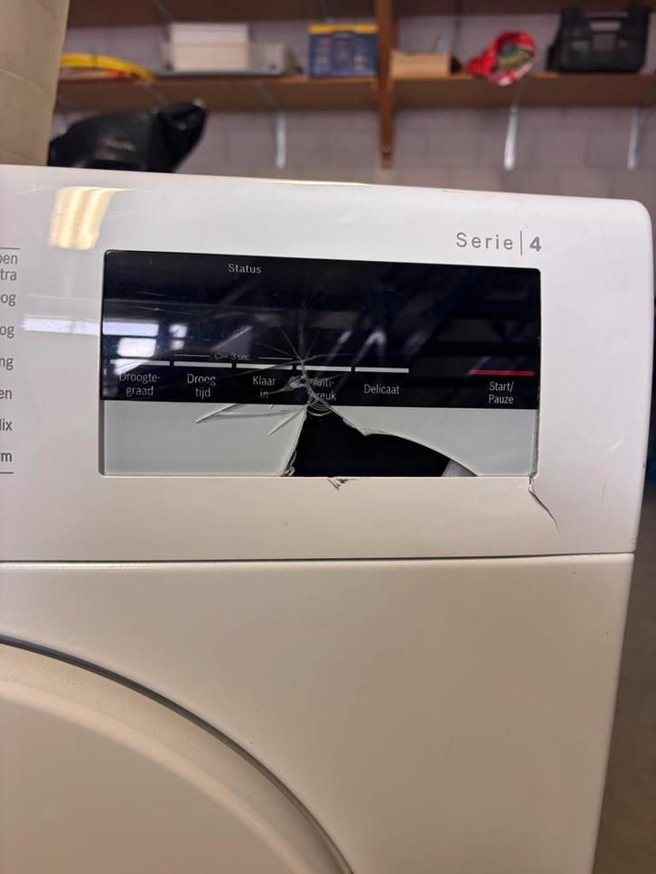 Bosch Serie 4 droger met beschadigd display, Witgoed en Apparatuur, Wasdrogers, Gebruikt, Luchtafvoer, Voorlader, 6 tot 8 kg, 85 tot 90 cm