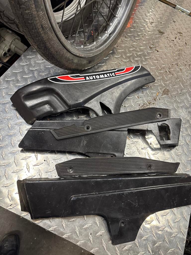 Tomos Zijkappen: A35 Plastic Rechts & A3 S25 Staal Links/Rec, Ophalen of Verzenden, Gebruikt, Kap, Tomos