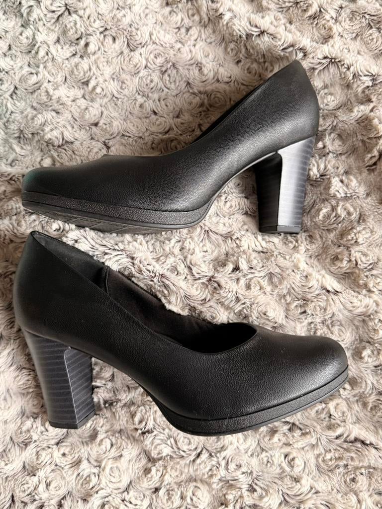 NIEUW! Zwarte Piccadilly stewardess schoenen/pumps maat 37., Pumps, Zwart, Nieuw, Ophalen of Verzenden