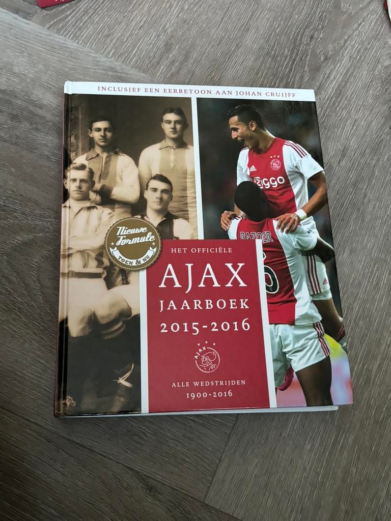 Ajax jaarboek 2015/2016, Verzamelen, Ophalen of Verzenden, Ajax, Boek of Tijdschrift