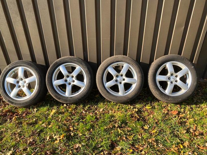 Continental PremiumContact 2 band op velg Hyundai Santa Fe, Auto-onderdelen, Banden en Velgen, Band(en), Zomerbanden, 17 inch