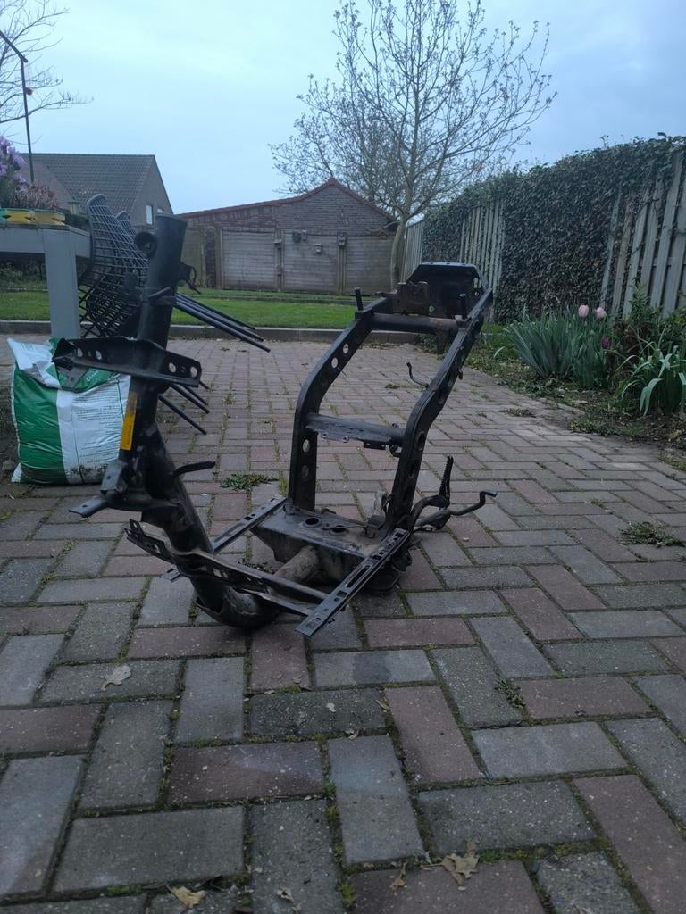 Piaggio Typhoon 125cc frame m02, Ophalen of Verzenden, Zo goed als nieuw
