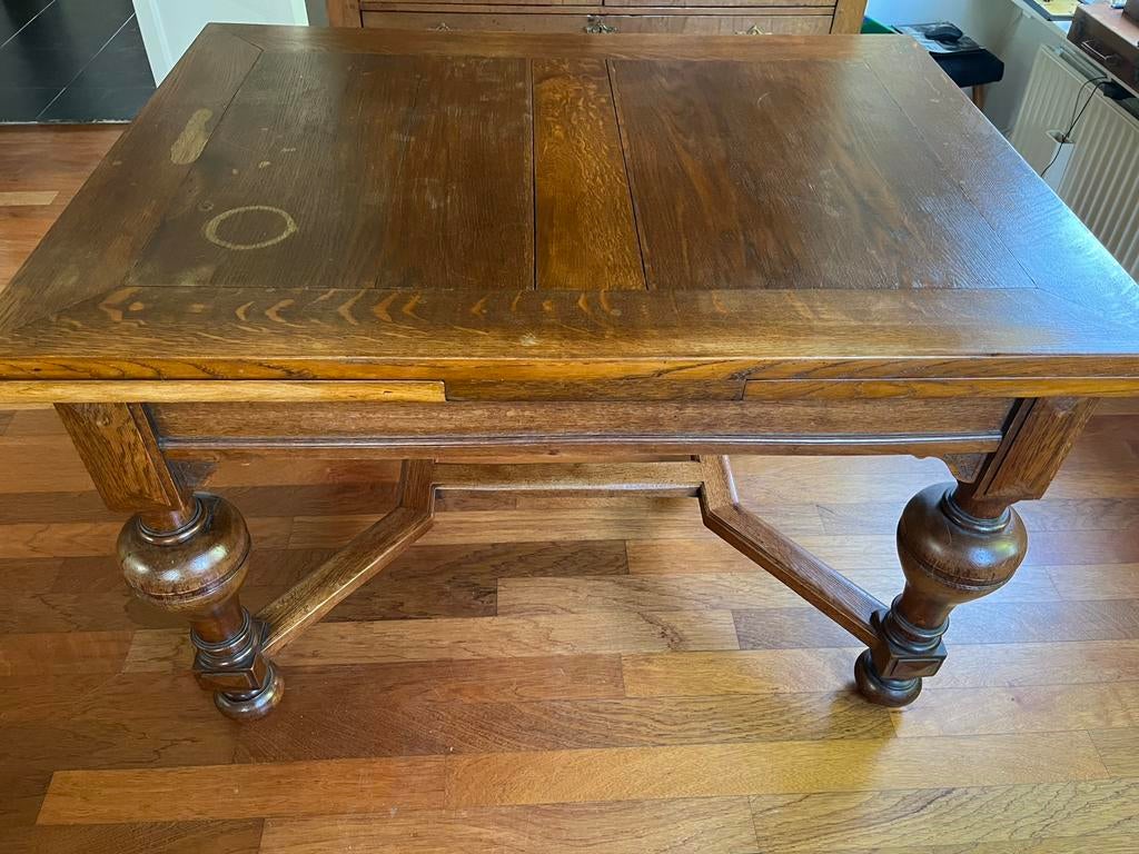 Antieke eettafel uitschuifbaar., Antiek en Kunst, Antiek | Meubels | Tafels, Ophalen