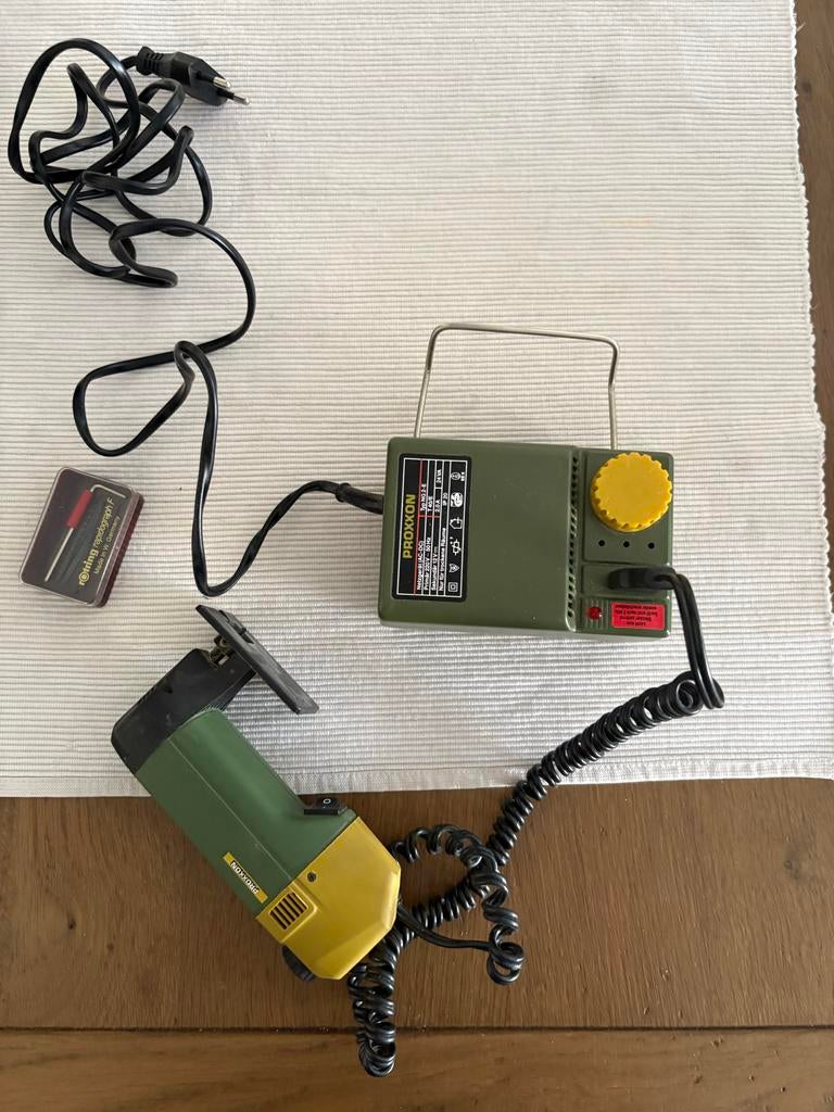 Proxxon decoupeerzaag met adapter, Doe-het-zelf en Verbouw, Gereedschap | Zaagmachines, Ophalen, Minder dan 30 mm, Gebruikt, Decoupeerzaag