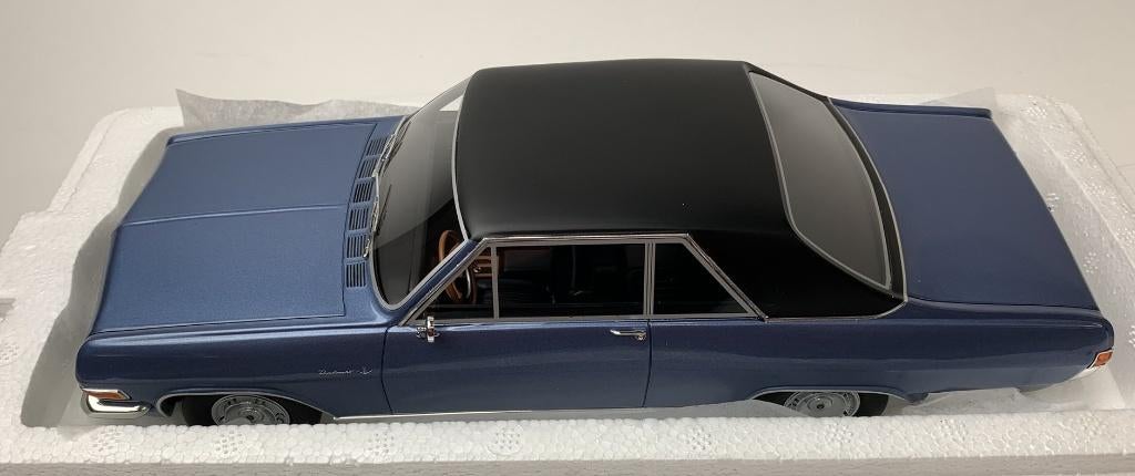 Schuco Pro18 1:18 Opel Diplomat A coupé, blauw metallic, Hobby en Vrije tijd, Modelauto's | 1:18, Overige merken, -, Nieuw, Ophalen of Verzenden