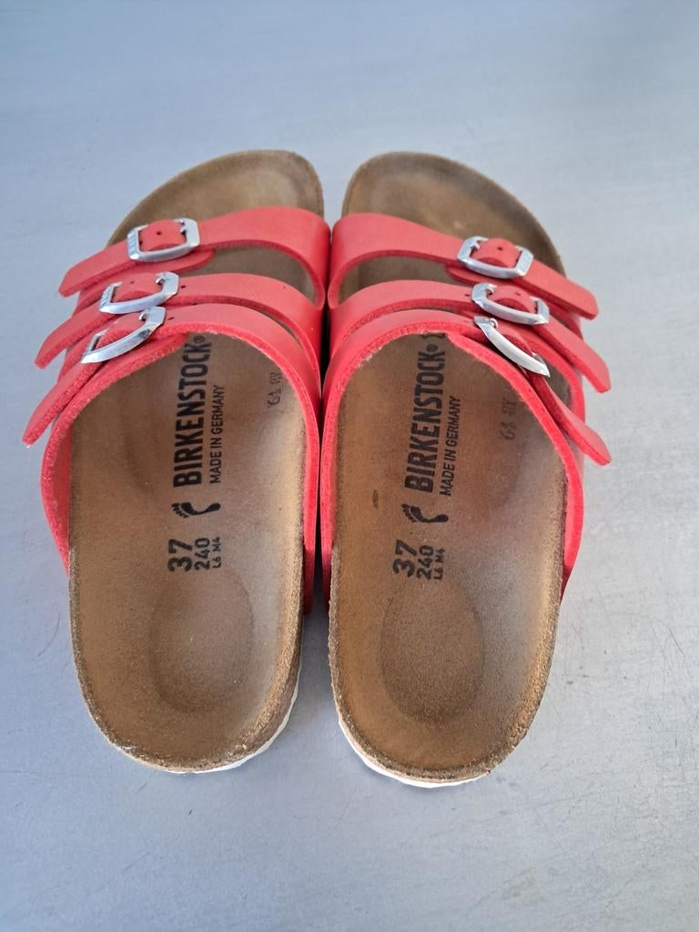 Birkenstock slippers in koraal, zo goed als nieuw, Ophalen of Verzenden
