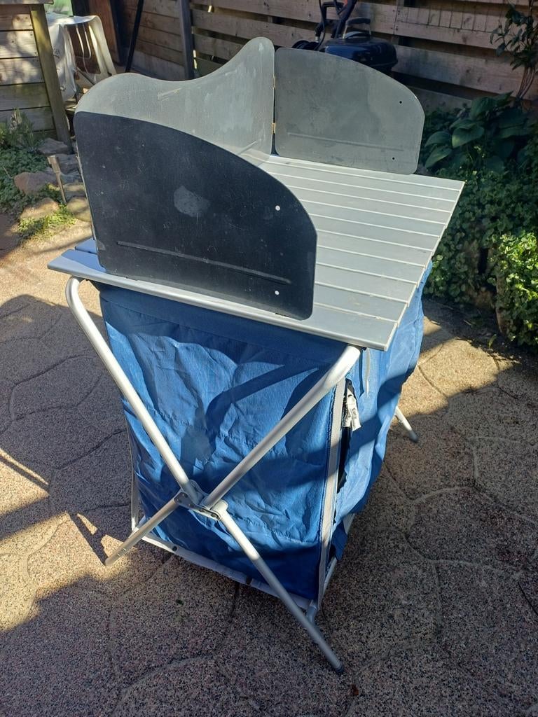 Handige Eurotrail campingkast met opbergzak, Ophalen, Gebruikt