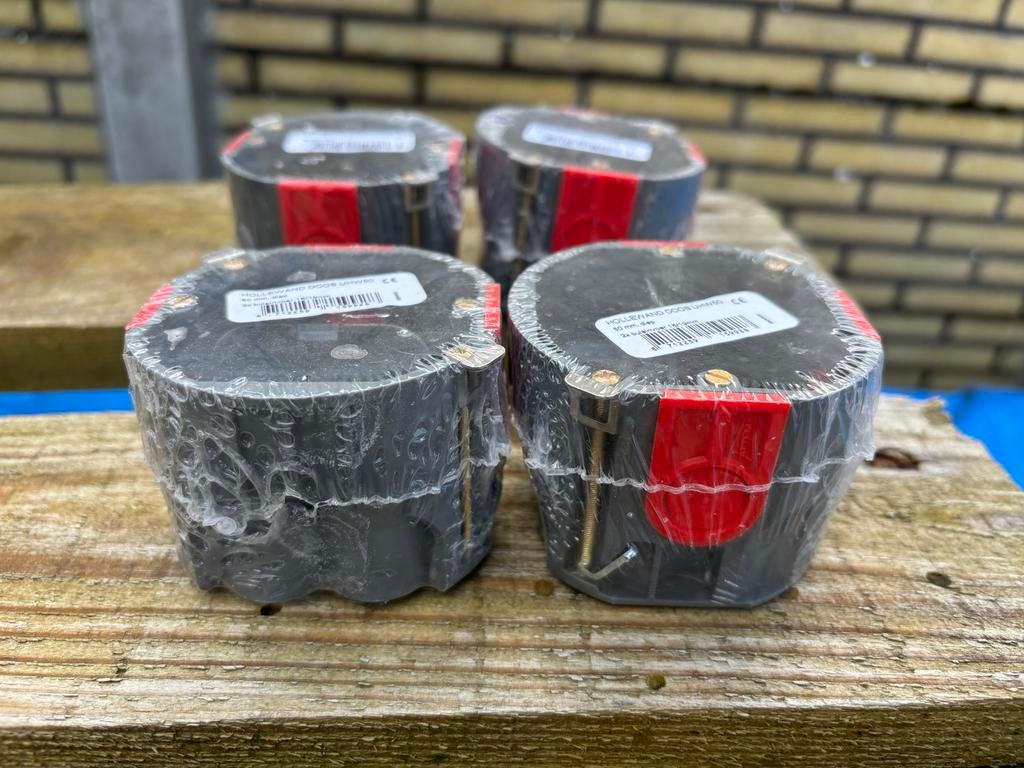 4 x Hollewanddoos UHW 50 - Nieuw in verpakking, Doe-het-zelf en Verbouw, Elektra en Kabels, Ophalen of Verzenden, Nieuw, Overige typen