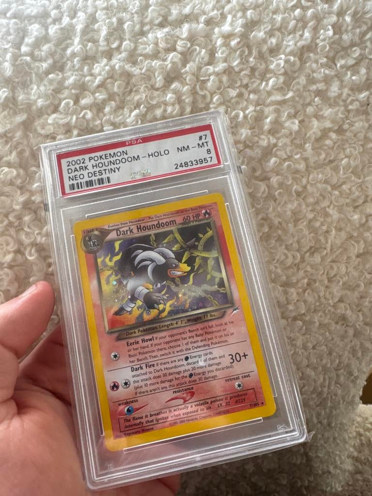 Pokémon Dark Houndoom Holo PSA 8 Neo Destiny, Ophalen of Verzenden, Zo goed als nieuw, Losse kaart, Foil