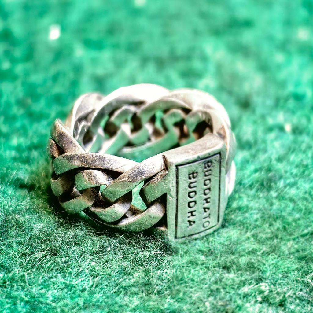 Buddha To buddha Ring - In Nette Staat, Sieraden, Tassen en Uiterlijk, Ringen, Buddha to Buddha, Zo goed als nieuw, Support@buddhatobuddha.com