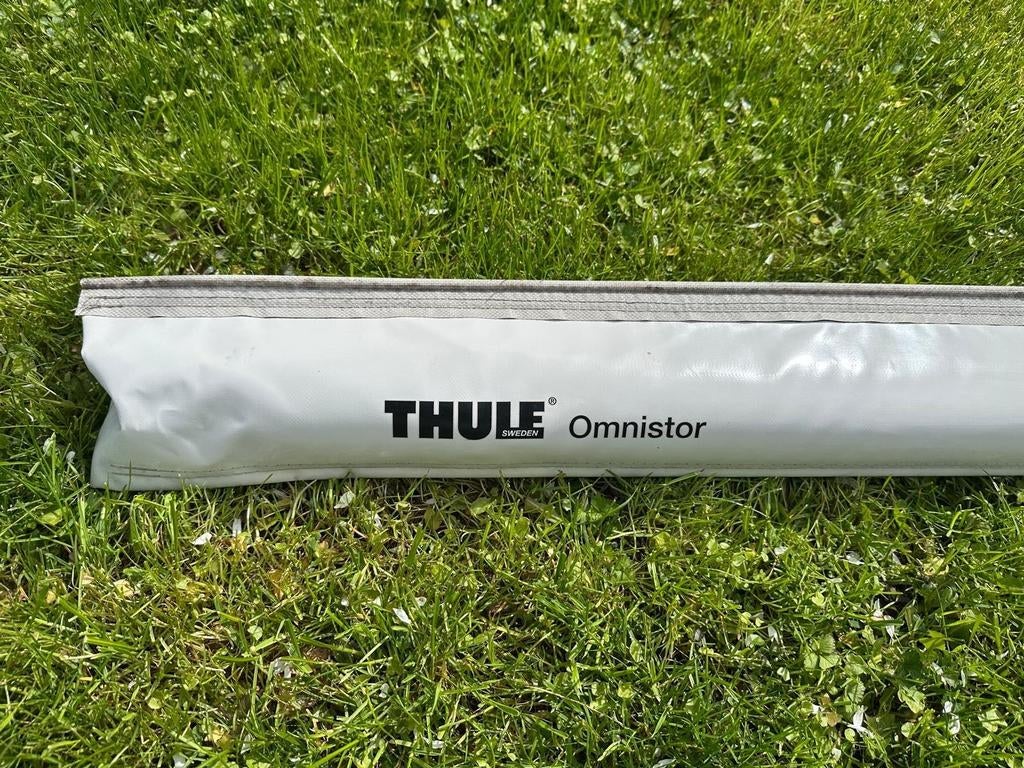 Thule Omnistor 1200 + zijpaneel, Ophalen