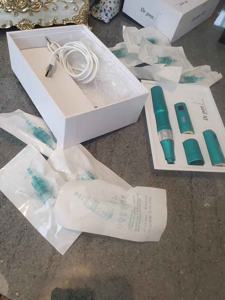 Nieuw Dr. Pen A6S Microneedling Apparaat met veel Naaldjes, Ophalen of Verzenden, Nieuw, Gehele gezicht, Verzorging