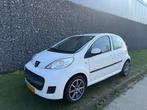 Peugeot 107 1.0-12V Millesim 200 Airco | 5Drs (bj 2011), Euro 5, Gebruikt, 4 stoelen, Origineel Nederlands