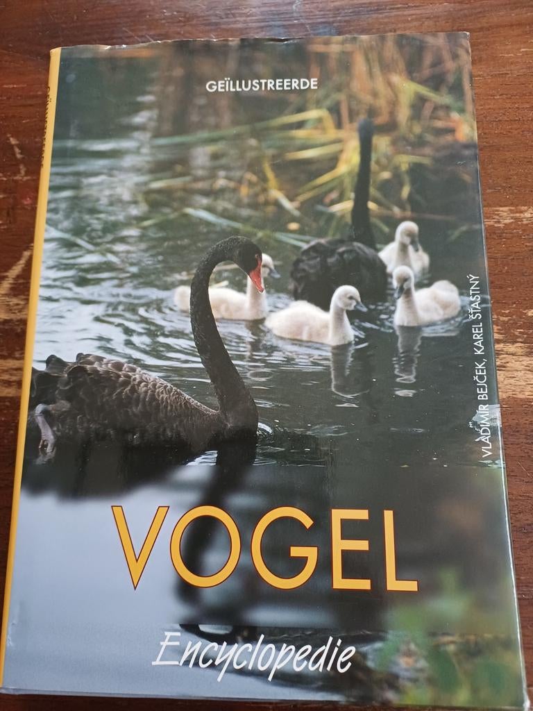 Geïllustreerde Vogel Encyclopedie - Vladimir Bejcek, Boeken, Encyclopedieën, Ophalen of Verzenden, Zo goed als nieuw