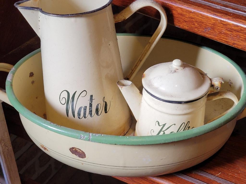 Emaille set: kan, koffiepot en kom, Ophalen of Verzenden