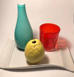 Leuke set vaasjes in felle kleuren, oranje, geel, lichtblauw, Blauw, Aardewerk of Porselein, Ophalen of Verzenden, Zo goed als nieuw