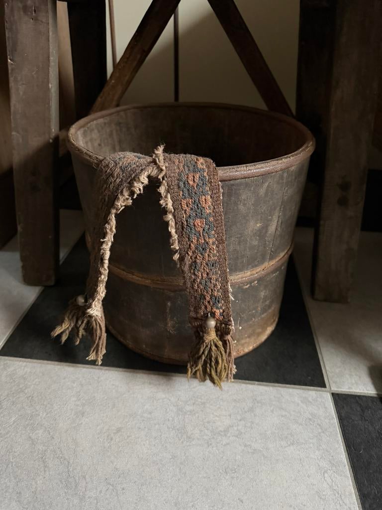 Unieke oude houten bak/ emmer, Ophalen of Verzenden, Zo goed als nieuw