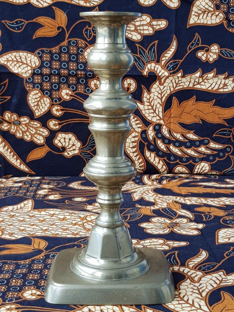 Mooie antieke koperen kandelaar uit Engeland 23 cm. uit 1870