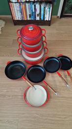 TE KOOP: Complete Set Rode Le Creuset Gietijzeren Pannen, Gebruikt, Gietijzer, Ophalen of Verzenden, Keramische plaat