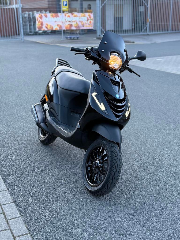 Zip 125cc 2t, Ophalen, Zo goed als nieuw