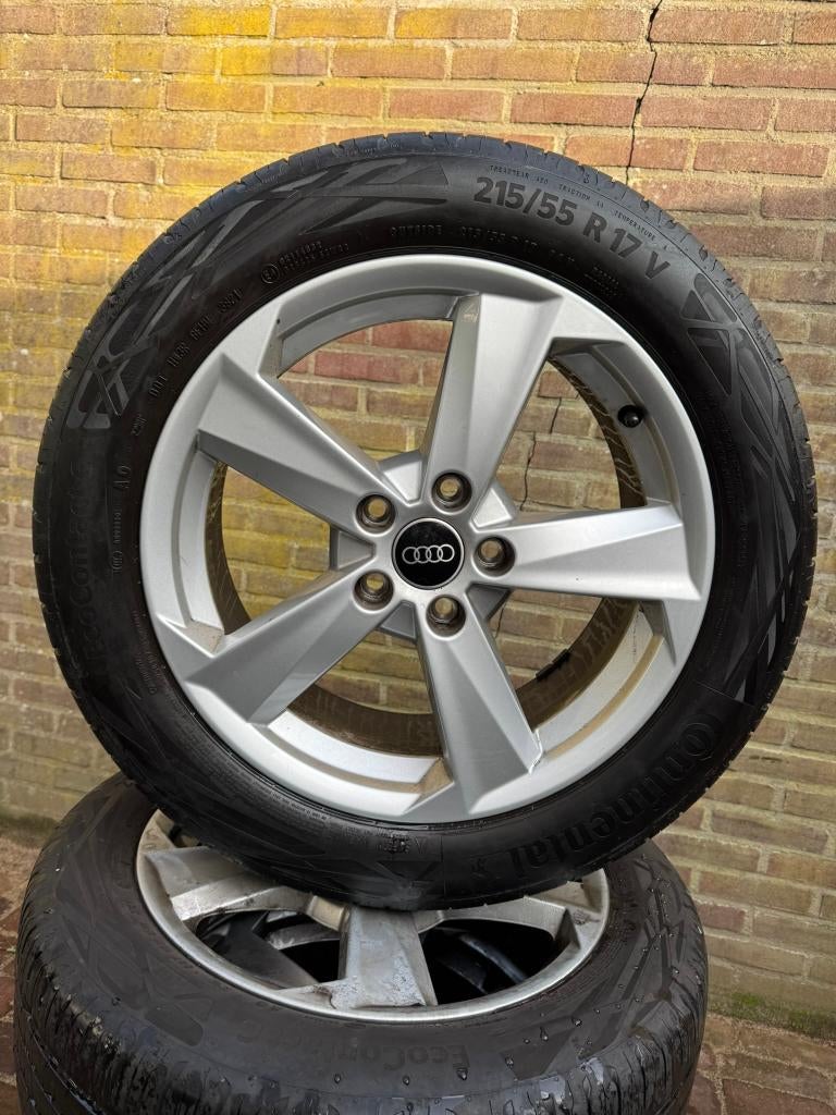 Originele Audi Q2 wielen 17inch zomerbanden, Auto-onderdelen, Banden en Velgen, Ophalen, Banden en Velgen, 17 inch, Personenwagen