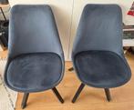 Twee donkerblauwe fluwelen eetkamerstoelen, Huis en Inrichting, Stoelen, Ophalen, Twee, Blauw, Zo goed als nieuw