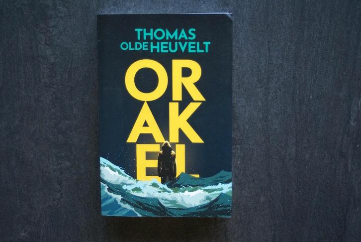 ORAKEL.......... Thomas Olde Heuvelt....... 2022, Boeken, Thrillers, Zo goed als nieuw, Ophalen of Verzenden