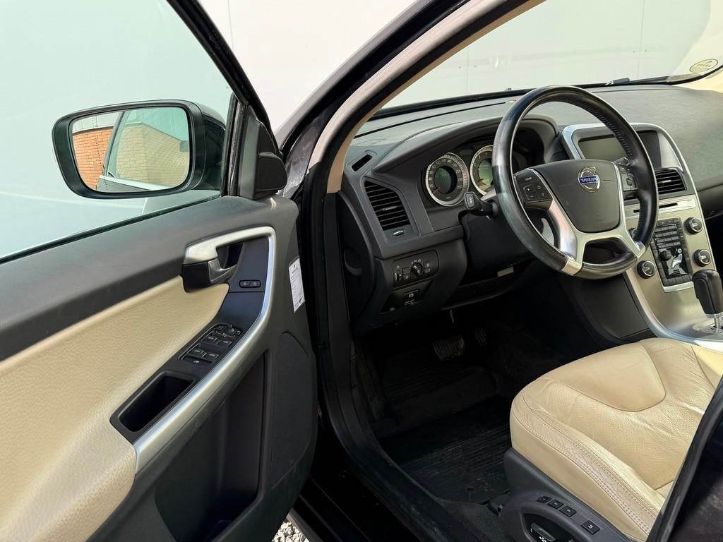 Volvo XC60 2.0T Summum | Youngtimer | Automaat | Trekhaak |, Auto's, Euro 5, 4 cilinders, Met garantie (alle), Zwart