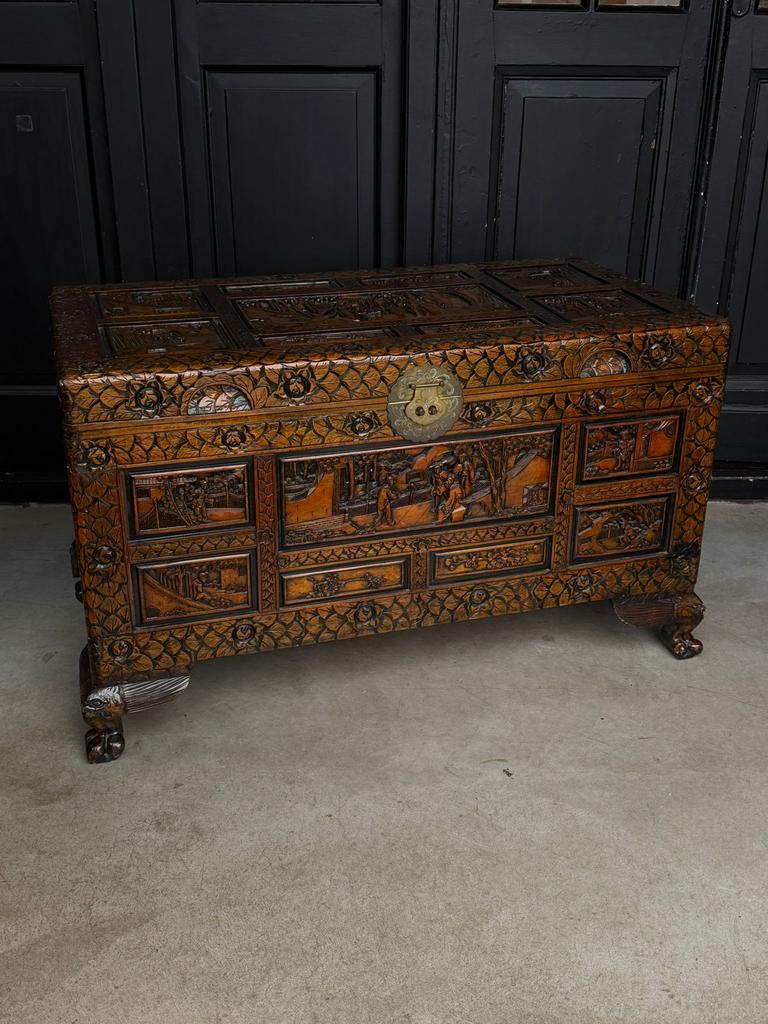Antieke Kamferkist Aziatische styke, Huis en Inrichting, Woonaccessoires | Kisten, 100 tot 150 cm, 50 tot 75 cm, Zo goed als nieuw