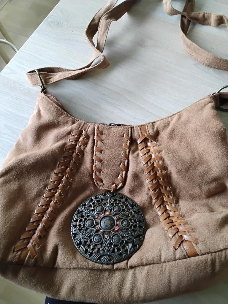 Schoudertas suede 17.50, Ophalen, Zo goed als nieuw, Bruin