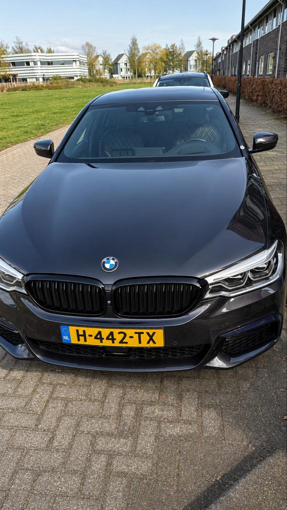 BMW 520i M Sport High Executive 2020 | Leder grijs, Auto's, BMW, Bedrijf, 5-Serie, Benzine, C, Sedan, Automaat, Origineel Nederlands