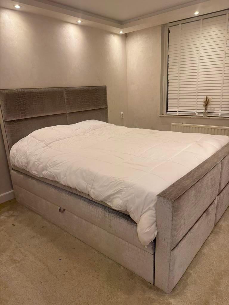 Mooie croco boxspring met opbergboxen!, Ophalen, Zo goed als nieuw, Tweepersoons, 180 cm