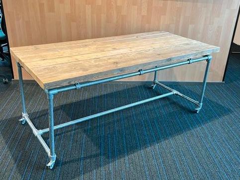 Verrijbare tafel steigerhout steigerbuis, Ophalen, Gebruikt