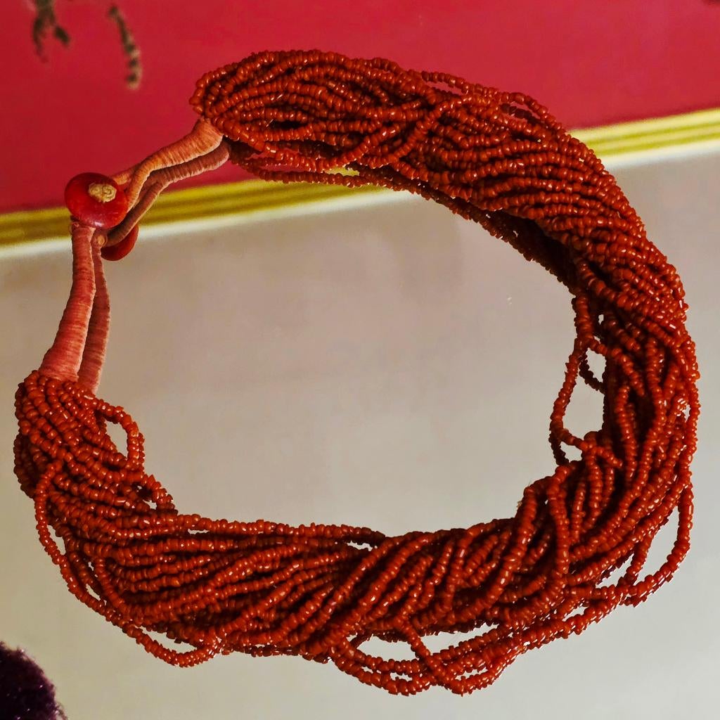 Bloedkoralen collier jaren 1920-1930, Ophalen of Verzenden, Overige materialen, Ketting