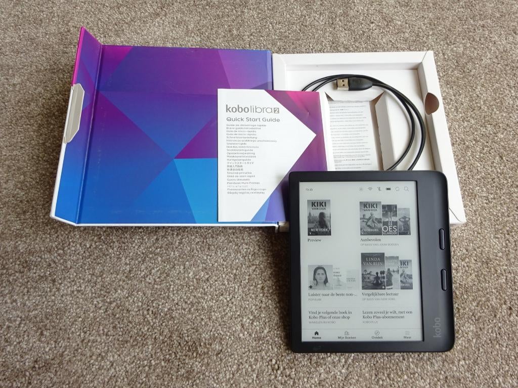 Kobo Libra 2 e-reader in doosje, 32GB, audiobooks, epub, pdf, Computers en Software, E-readers, Ophalen, Kobo, Zo goed als nieuw