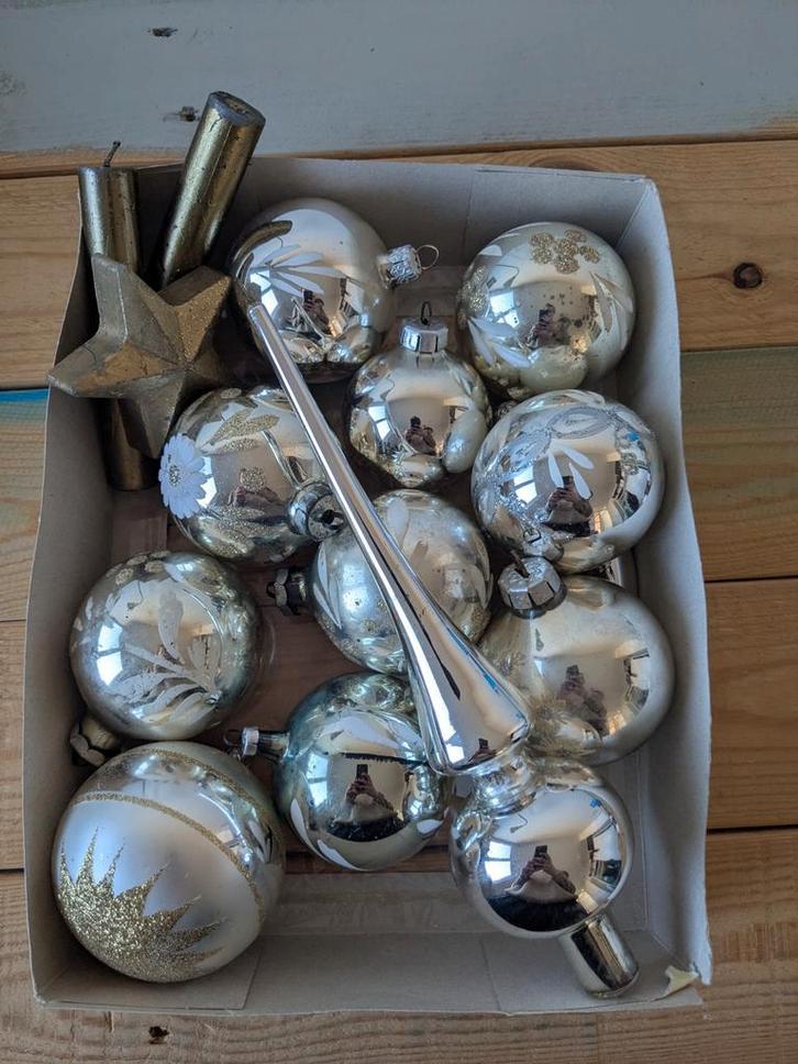 11 vintage en antieke kerstballen en ornamenten met piek, Diversen, Kerst, Ophalen