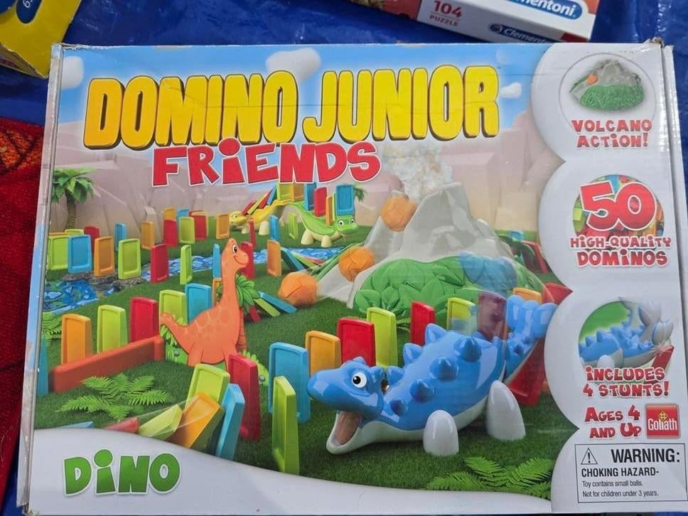 Domino junior Dino, Ophalen