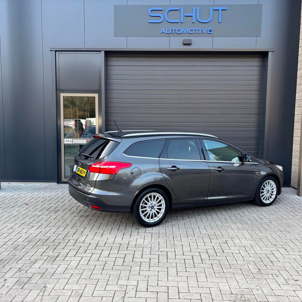 Ford Focus Wagon 125pk Titanium XENON | CARPLAY | SYNC 3 | N, Auto's, Ford, Gebruikt, Handgeschakeld, 1216 kg, 3 cilinders