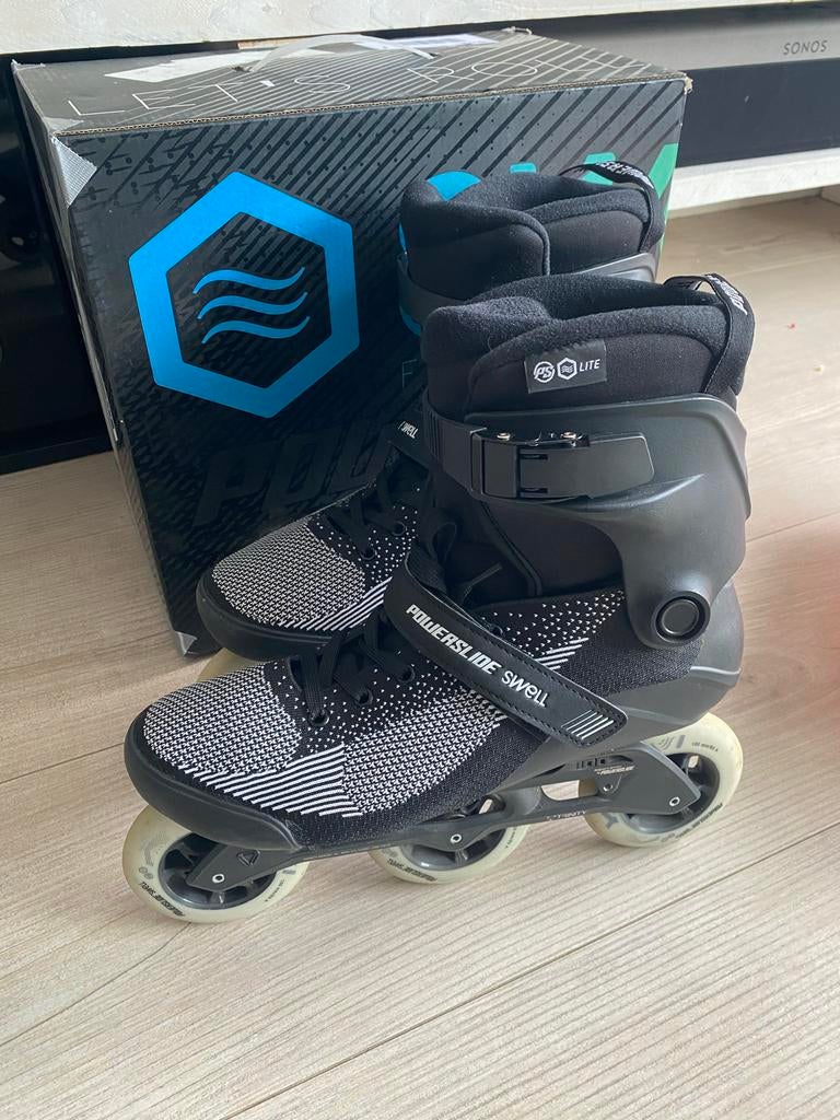 Powerslide Swell lite black skeelers maat 44-45 100mm wielen, Sport en Fitness, Heren, Overige typen, Ophalen of Verzenden, Zo goed als nieuw