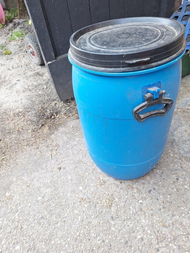 Blauwe voerton met deksel, Dieren en Toebehoren, Dierenvoeding, Ophalen of Verzenden, Vee