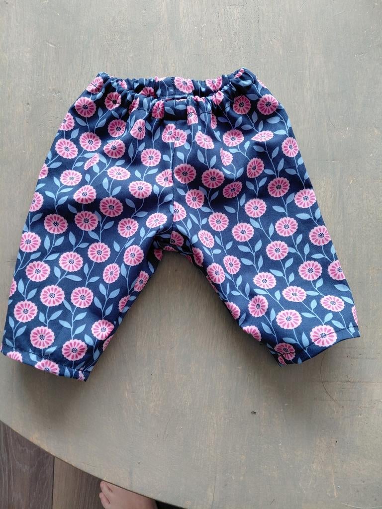 Blauwe broek met roze bloem voor baby born pop, Ophalen of Verzenden, Nieuw, Meisje, Broekje